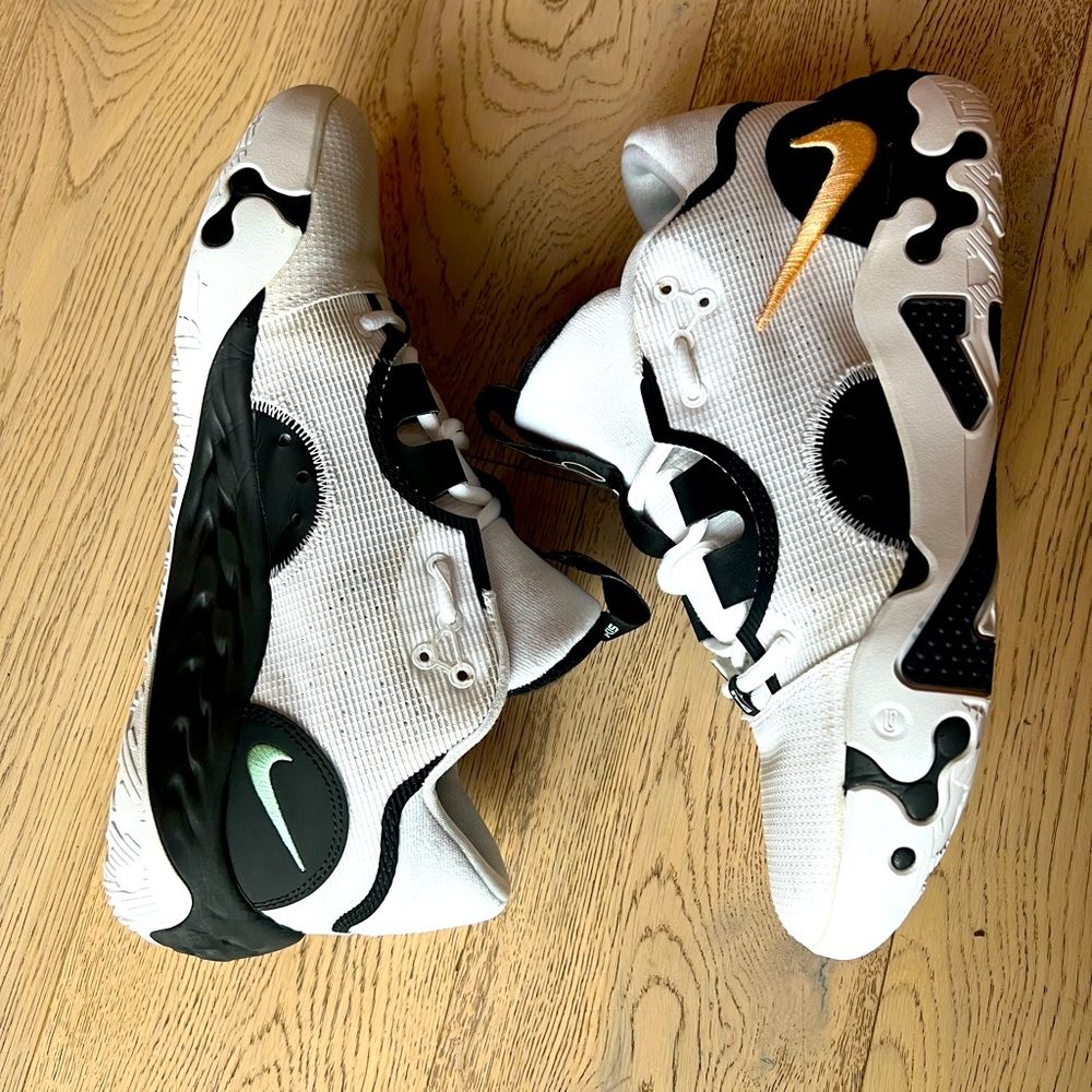 Nike PG 6 size 9.5m Basketball Shoe
